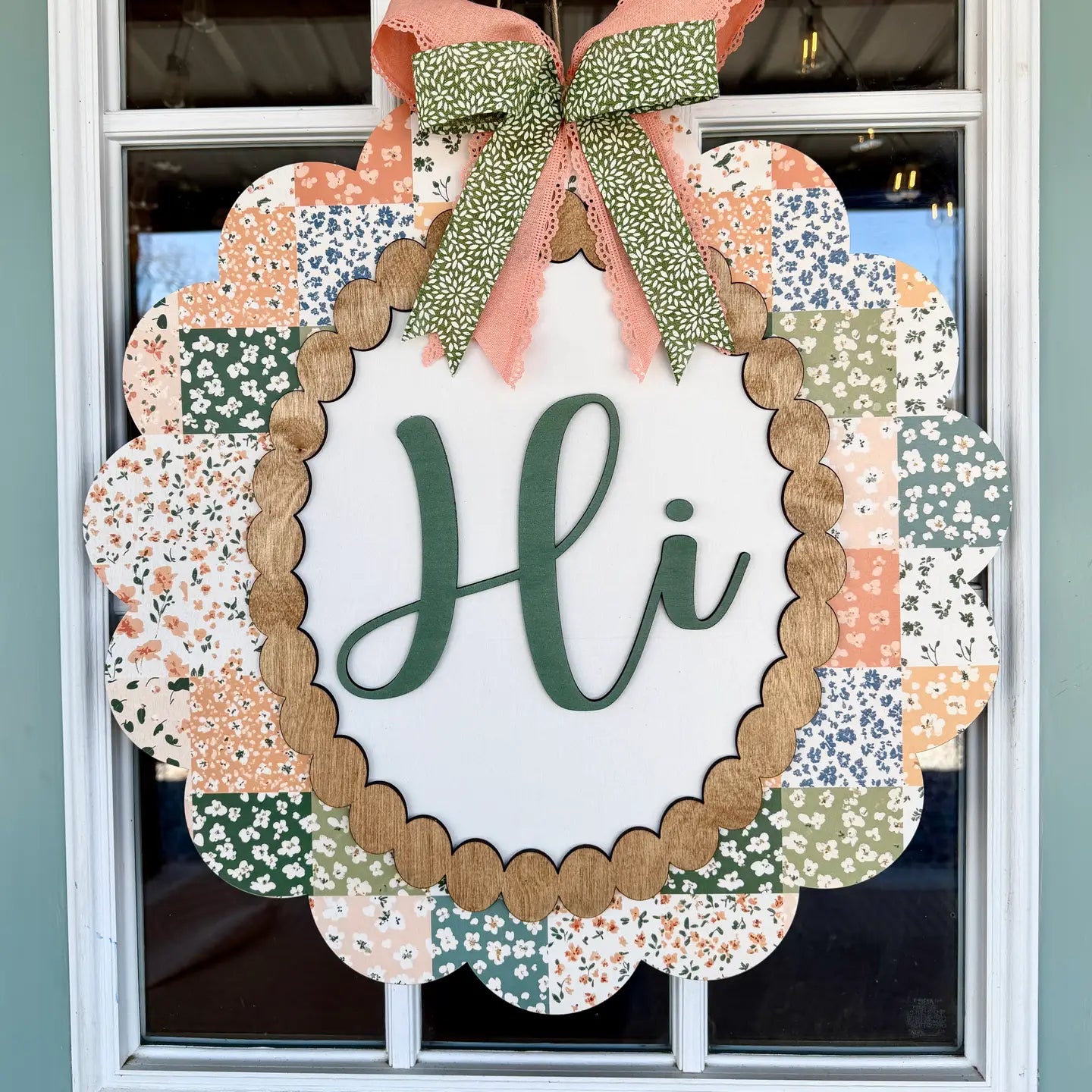 Hi Scalloped Sign