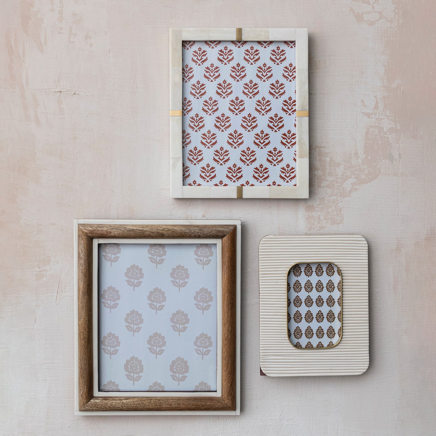 Resin Ribbed Photo Frame with Brass Inlay