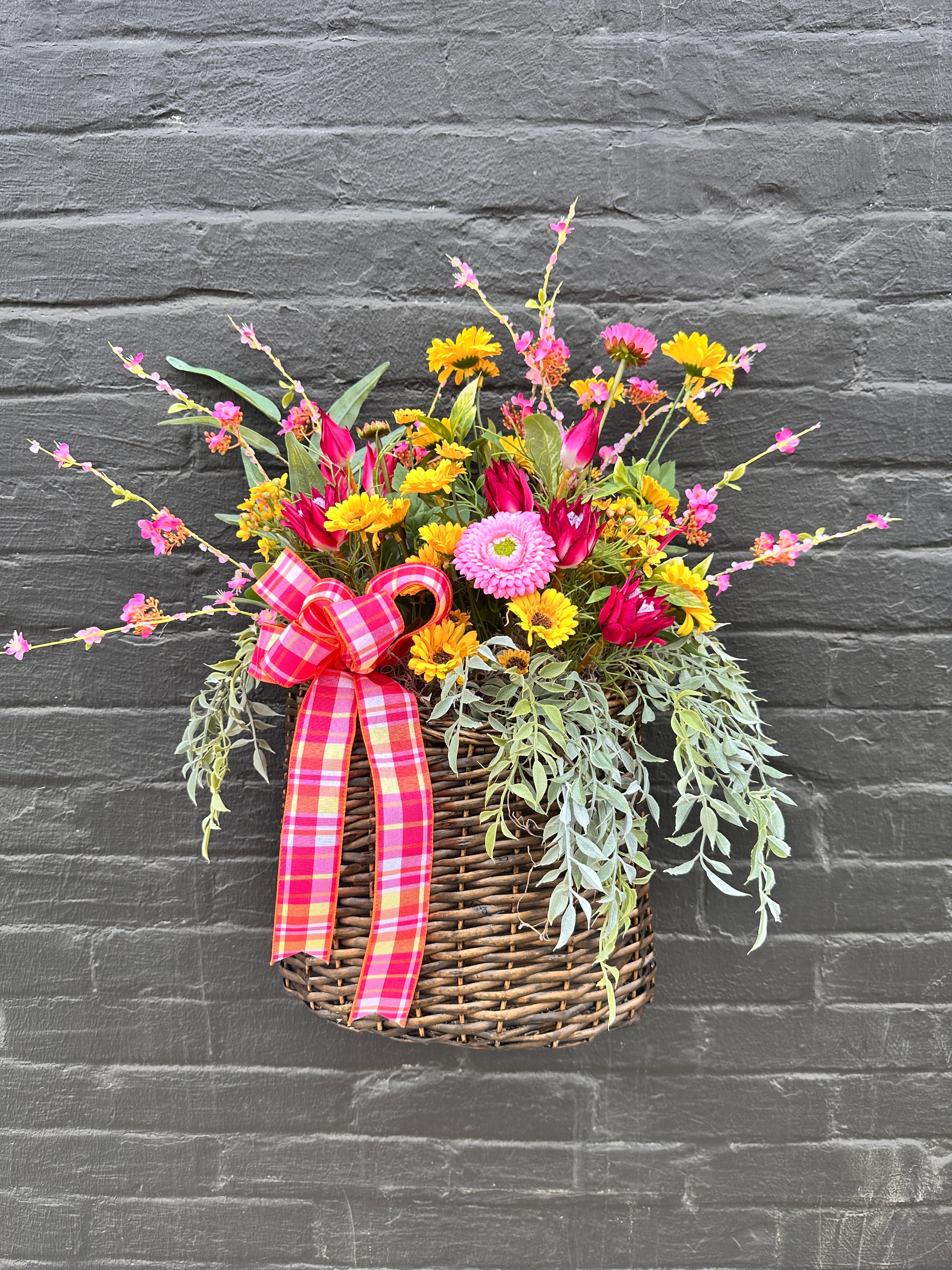 Hot Pink Door Basket with Bow