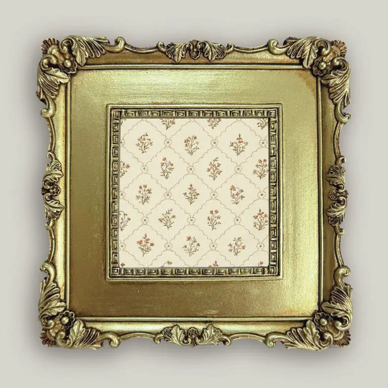 Scroll Edge Photo Frame