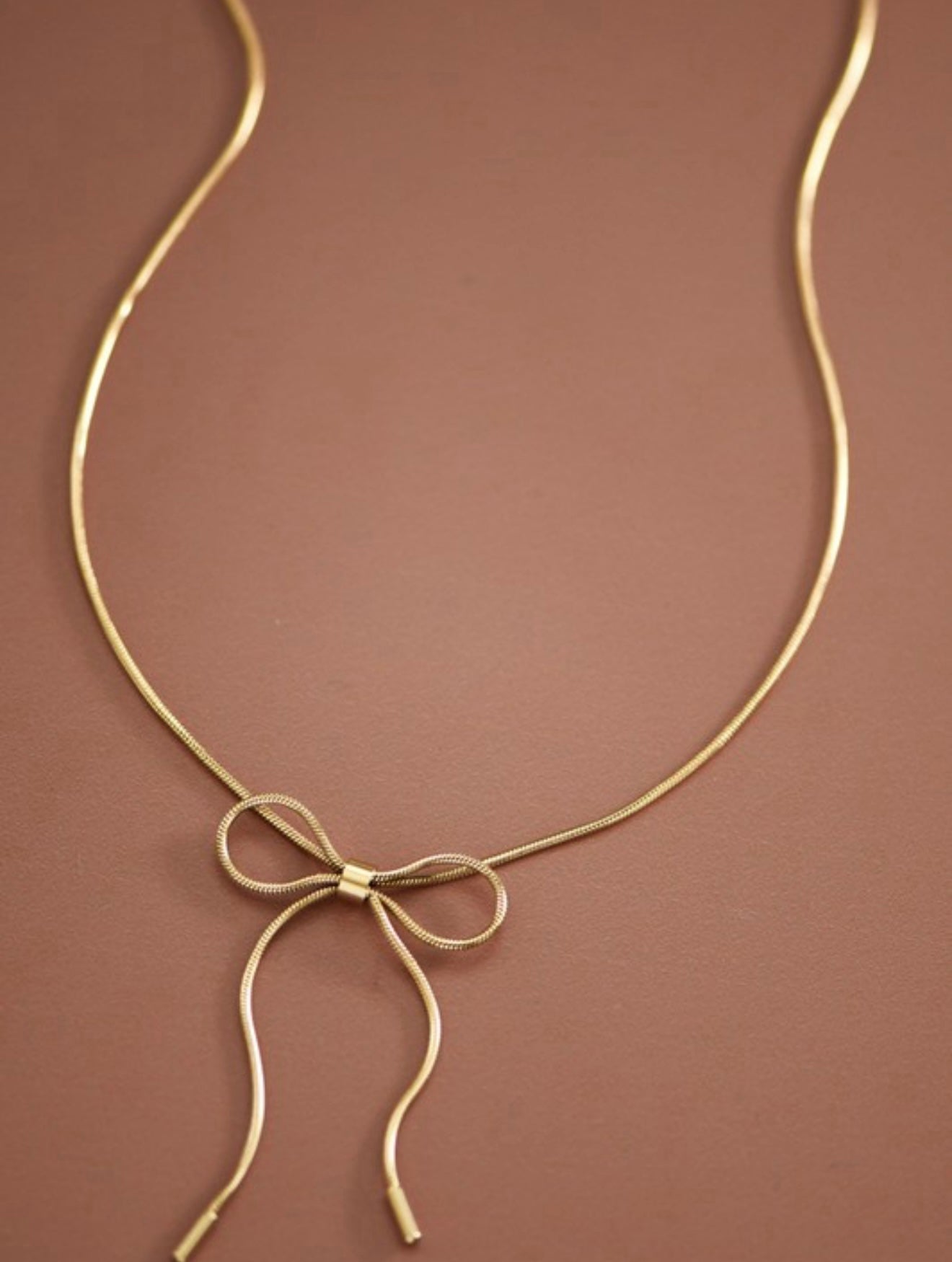 Bow Necklace