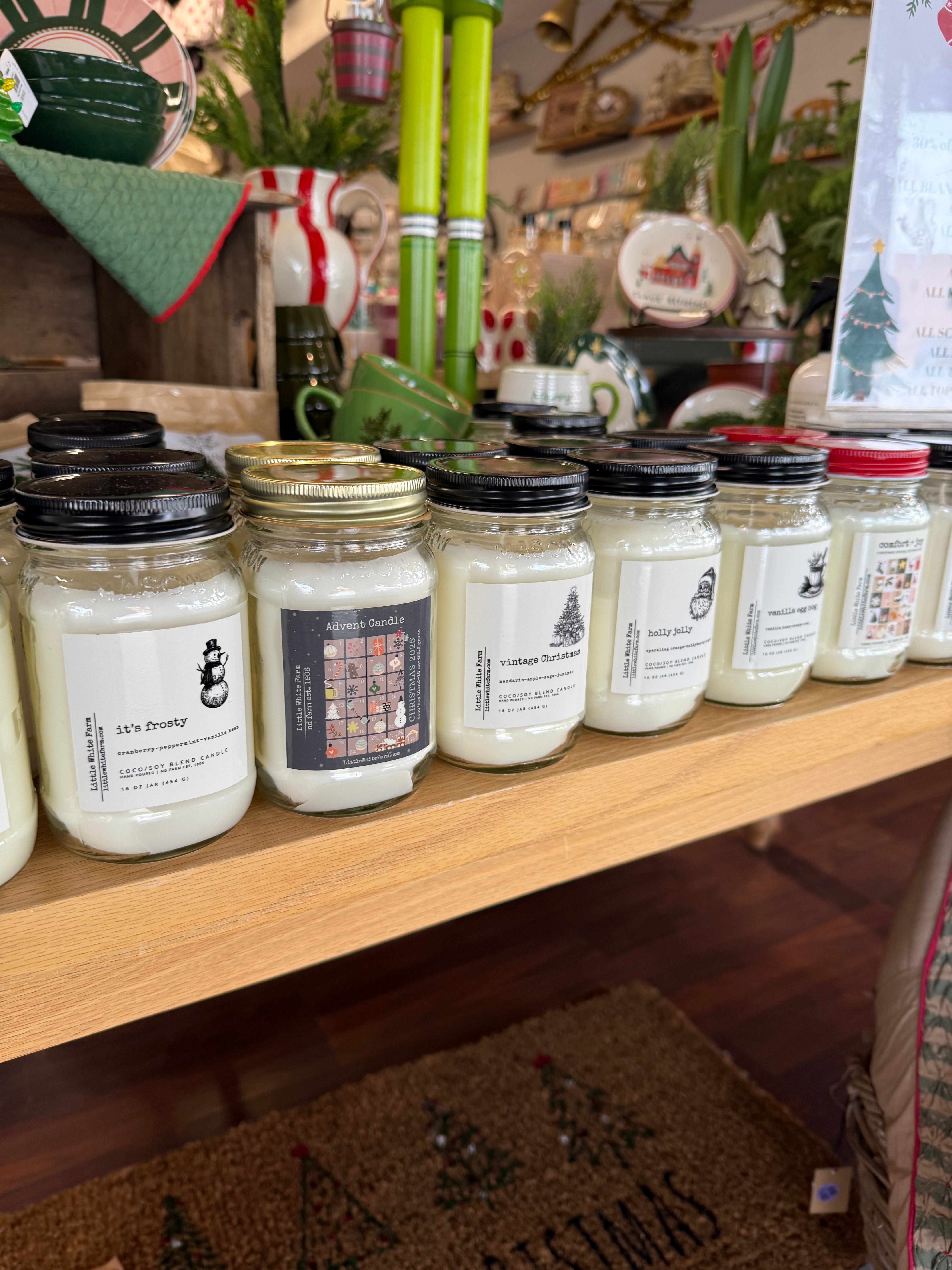 Little White Farm Candle Holiday